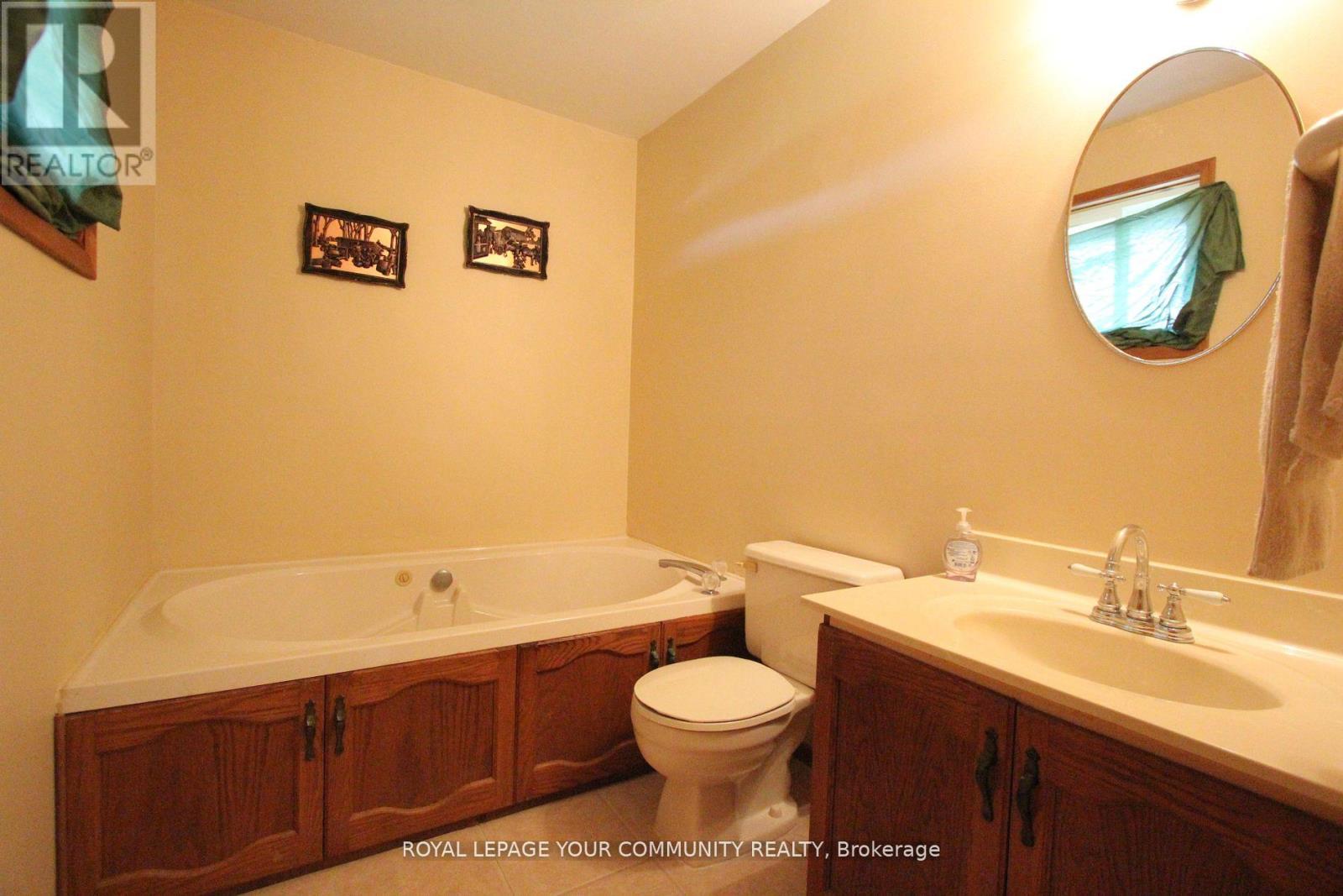 20161 Bathurst Street, East Gwillimbury, Ontario  L9N 1N3 - Photo 23 - N12053824