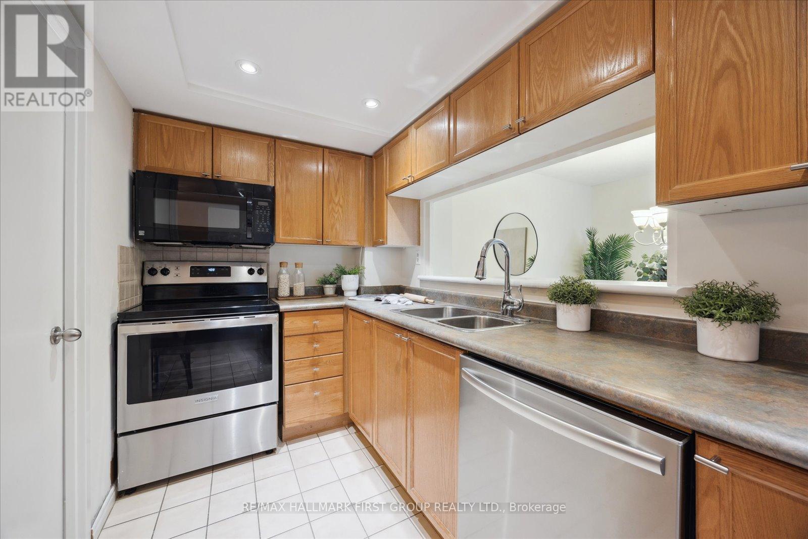 108 - 360 Watson Street W, Whitby, Ontario  L1N 9G2 - Photo 11 - E12053895