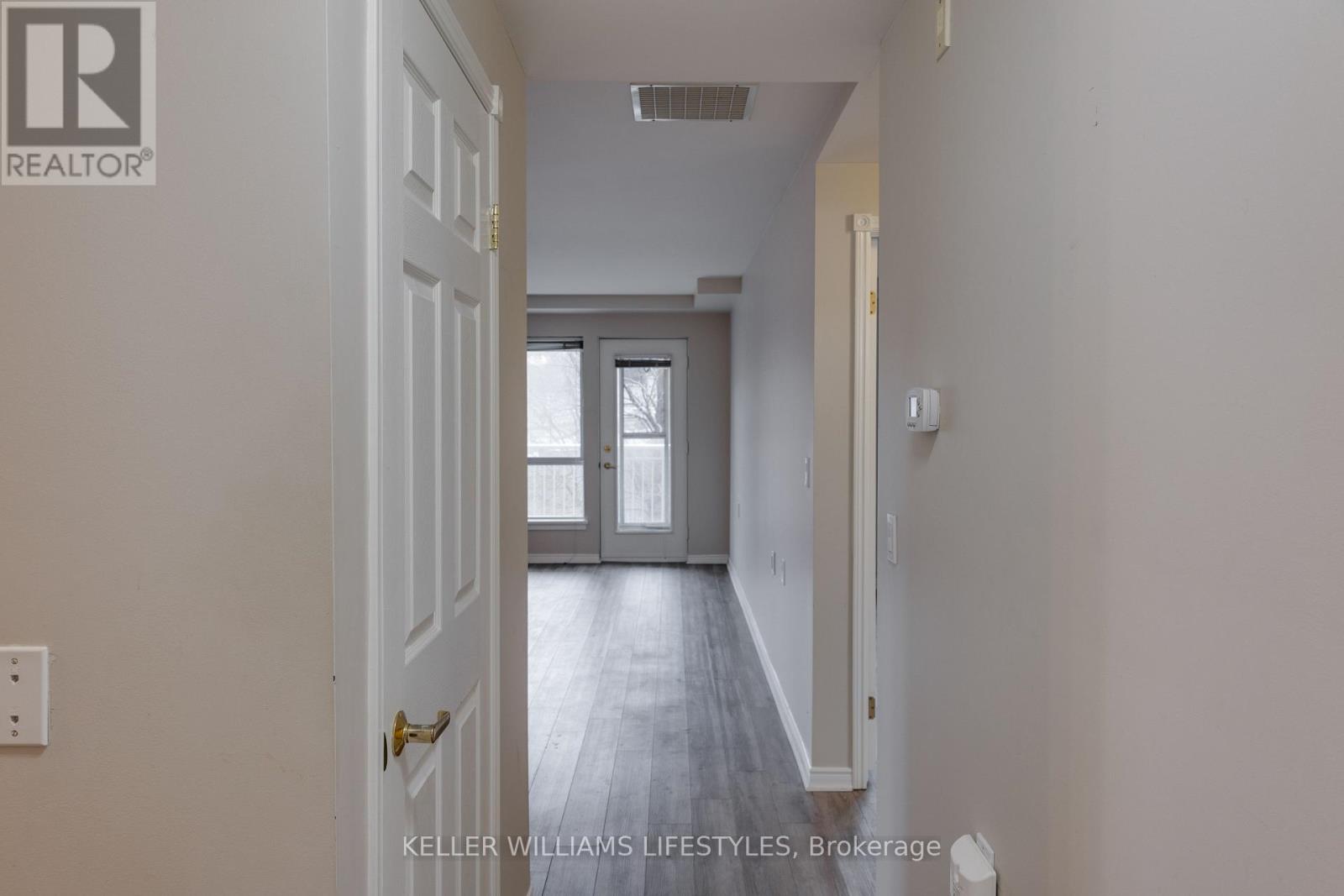 Photo 10 of 41 for 234 - 511 Gainsborough Road