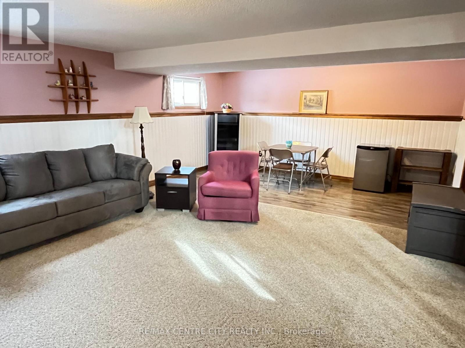 Photo 12 of 17 for 71 Speight Crescent