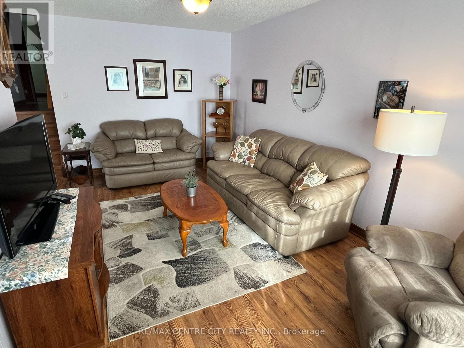Property at 71 SPEIGHT CRESCENT image 3