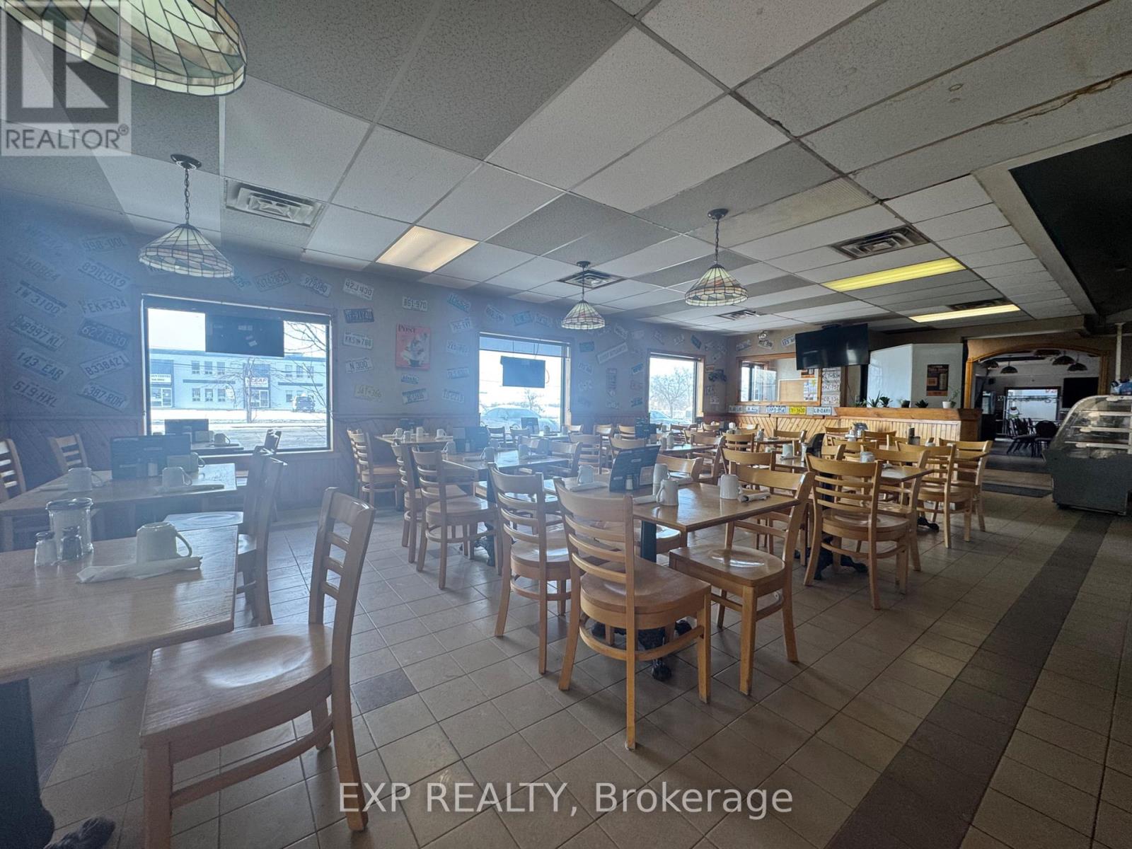 1188 Newmarket Street, Ottawa, Ontario  K1B 1A6 - Photo 7 - X12053862