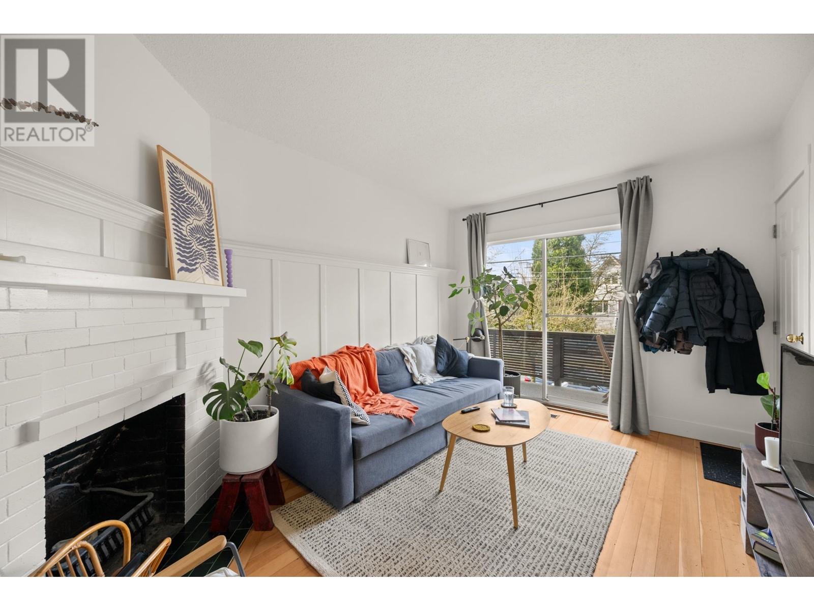 Property at 2128 E PENDER STREET image 5