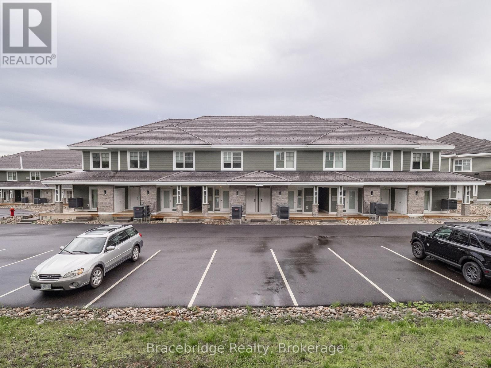 Bhv-B203 - 1869 Muskoka Rd 118 Highway W, Muskoka Lakes, Ontario  P1L 1W8 - Photo 3 - X12053904
