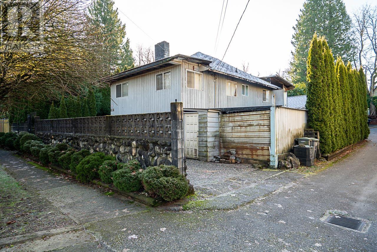 Property at 814 W 23RD AVENUE image 5