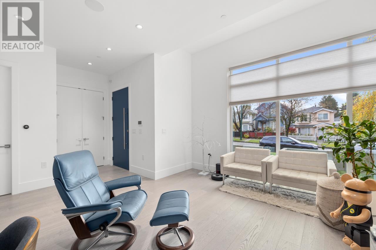 3531 Tanner Street, Vancouver, British Columbia  V5R 5P4 - Photo 4 - R2984239