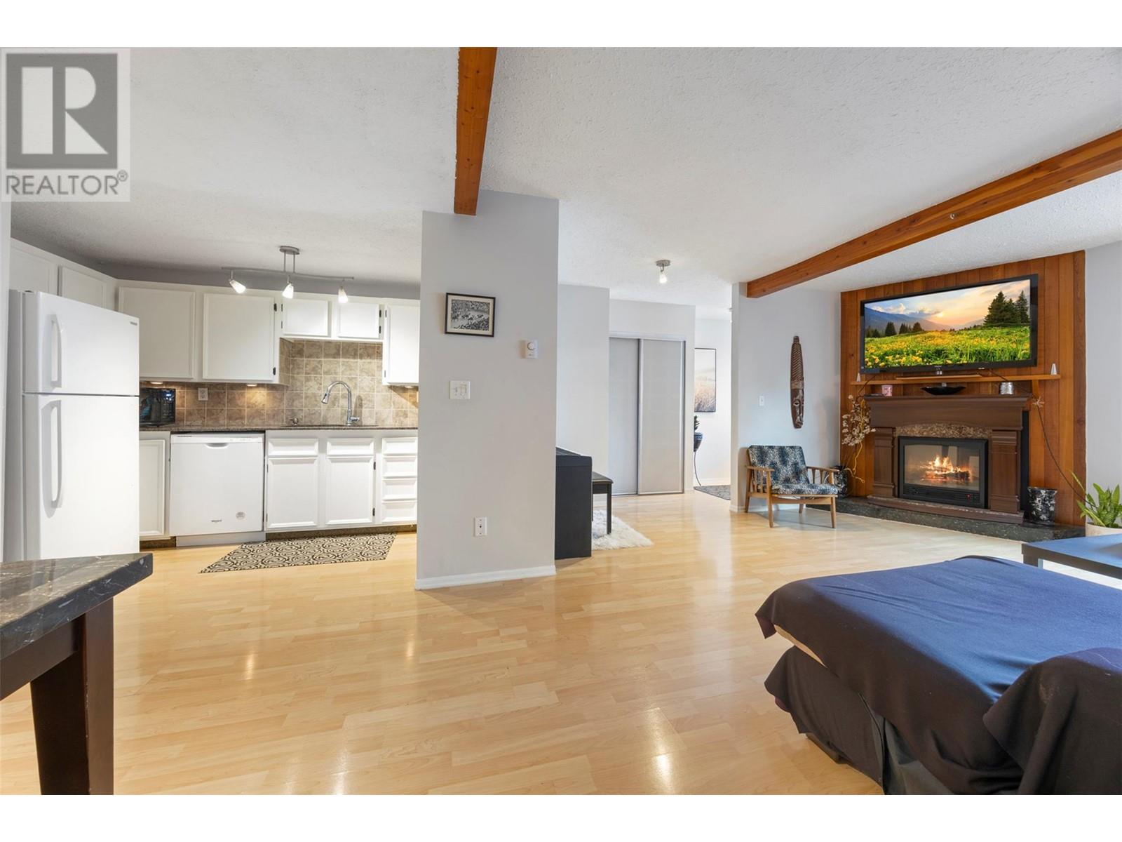 Property at 1481 Inkar Road Unit# 12 image 3