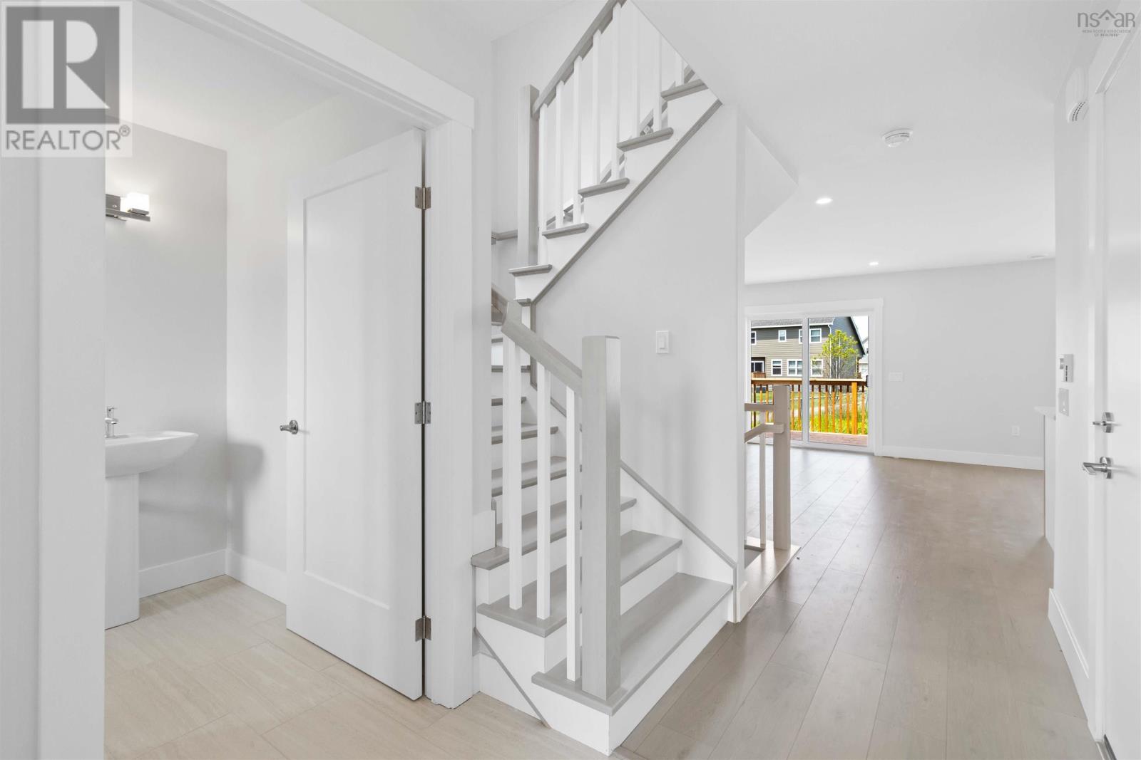 Property at 225 Alabaster Way image 3
