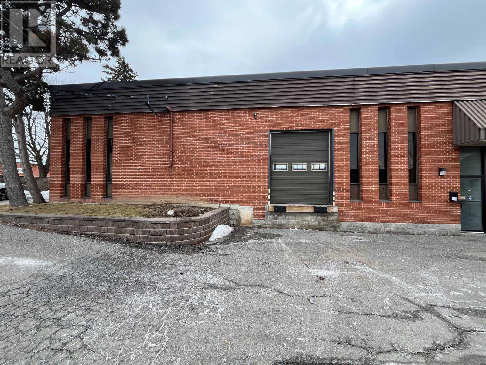 1 - 926 Dillingham Road, Pickering, Ontario  L1W 1Z6 - Photo 2 - E12053910