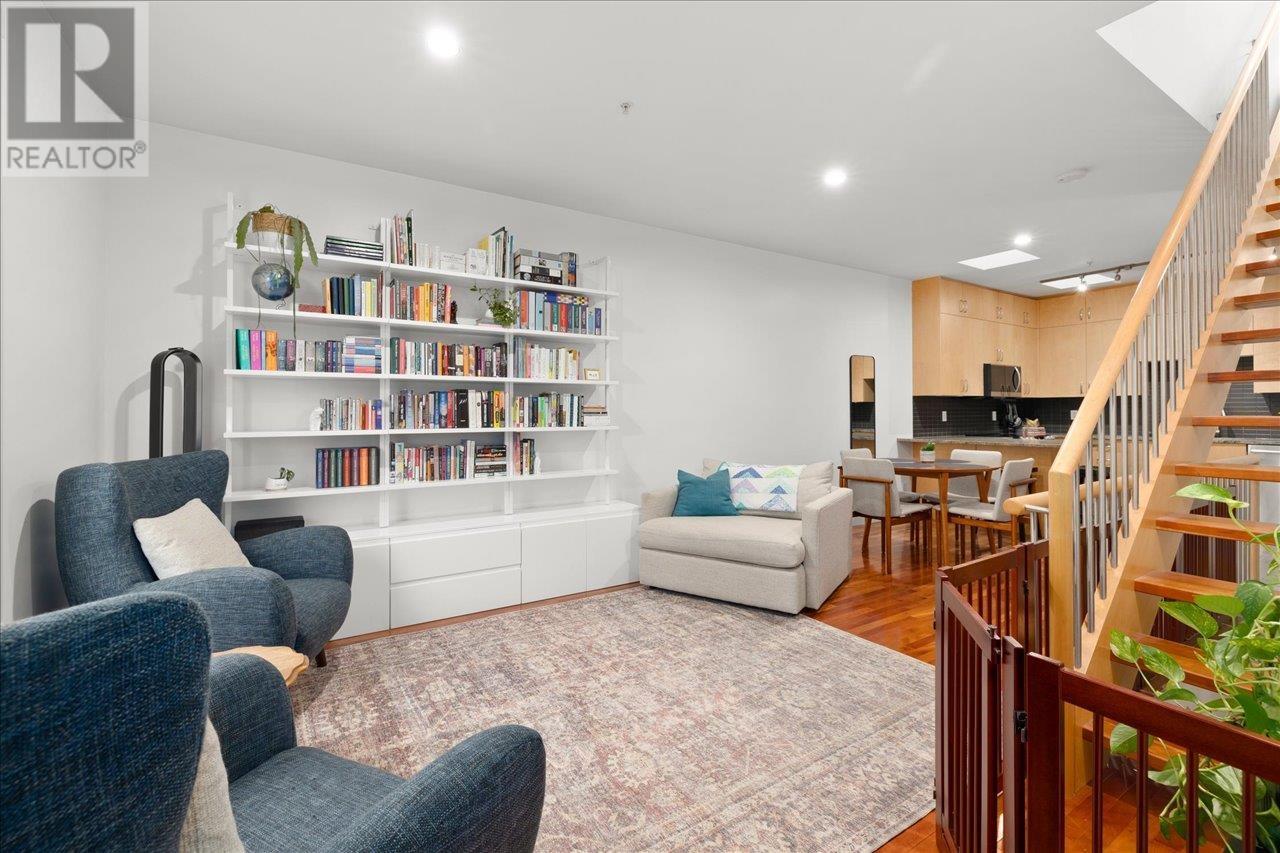 696 W 16th Avenue, Vancouver, British Columbia  V5Z 1S6 - Photo 6 - R2977735
