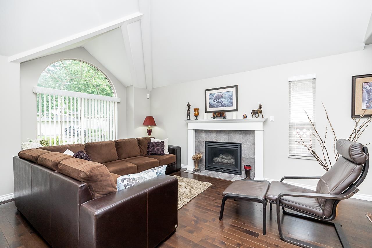 6069 169 Street, Surrey, British Columbia  V3S 8X5 - Photo 5 - R2983984
