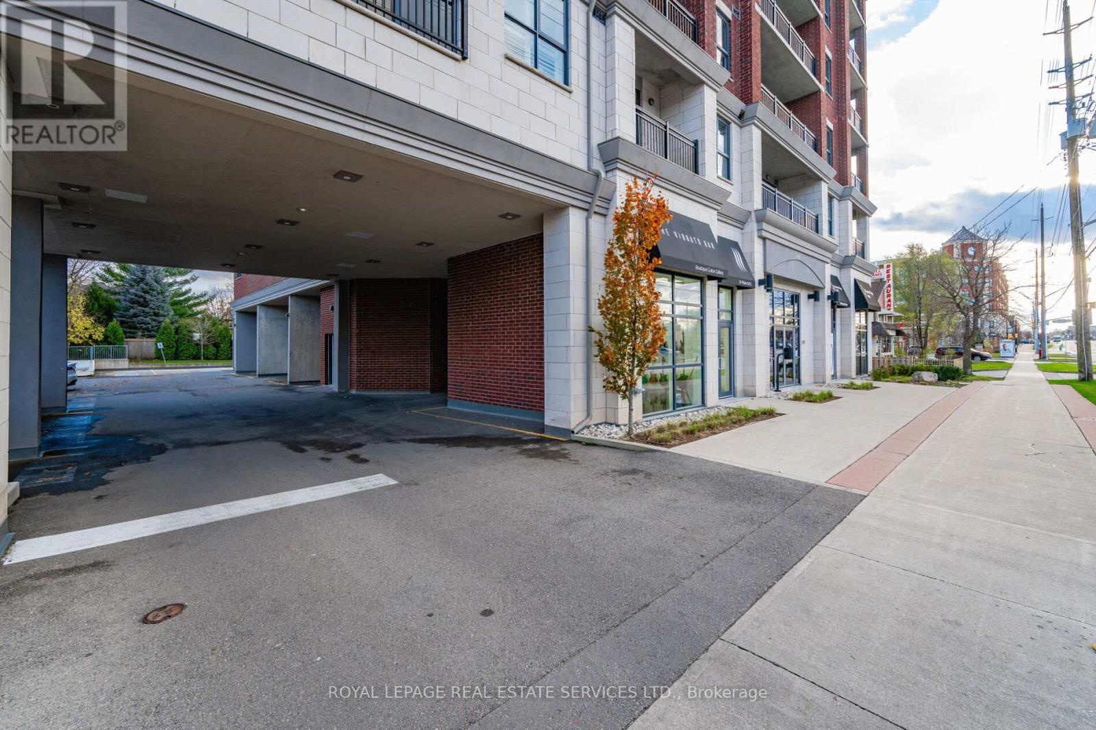 102 - 34 Plains Road E, Burlington, Ontario  L7T 0B9 - Photo 12 - W12053870