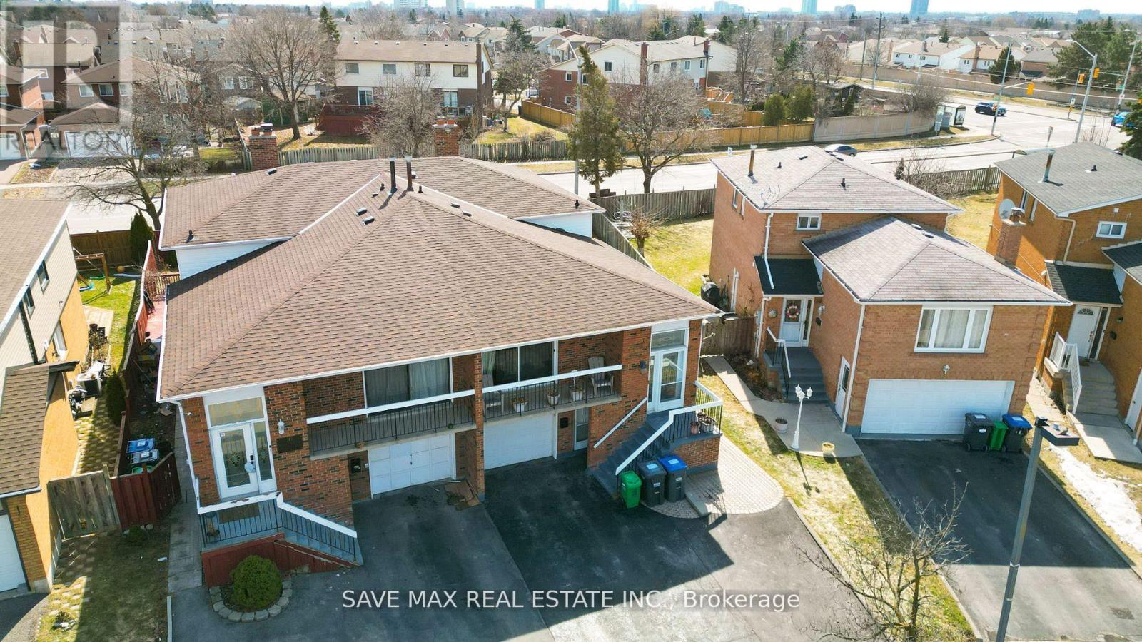 Property at 12 HISTON CRESCENT image 3