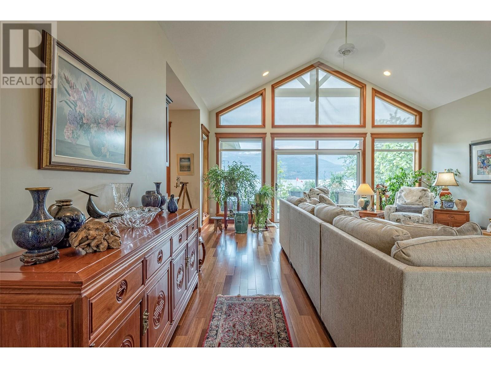 15714 Whiskey Cove Road, Lake Country, British Columbia  V4V 1C4 - Photo 3 - 10341260
