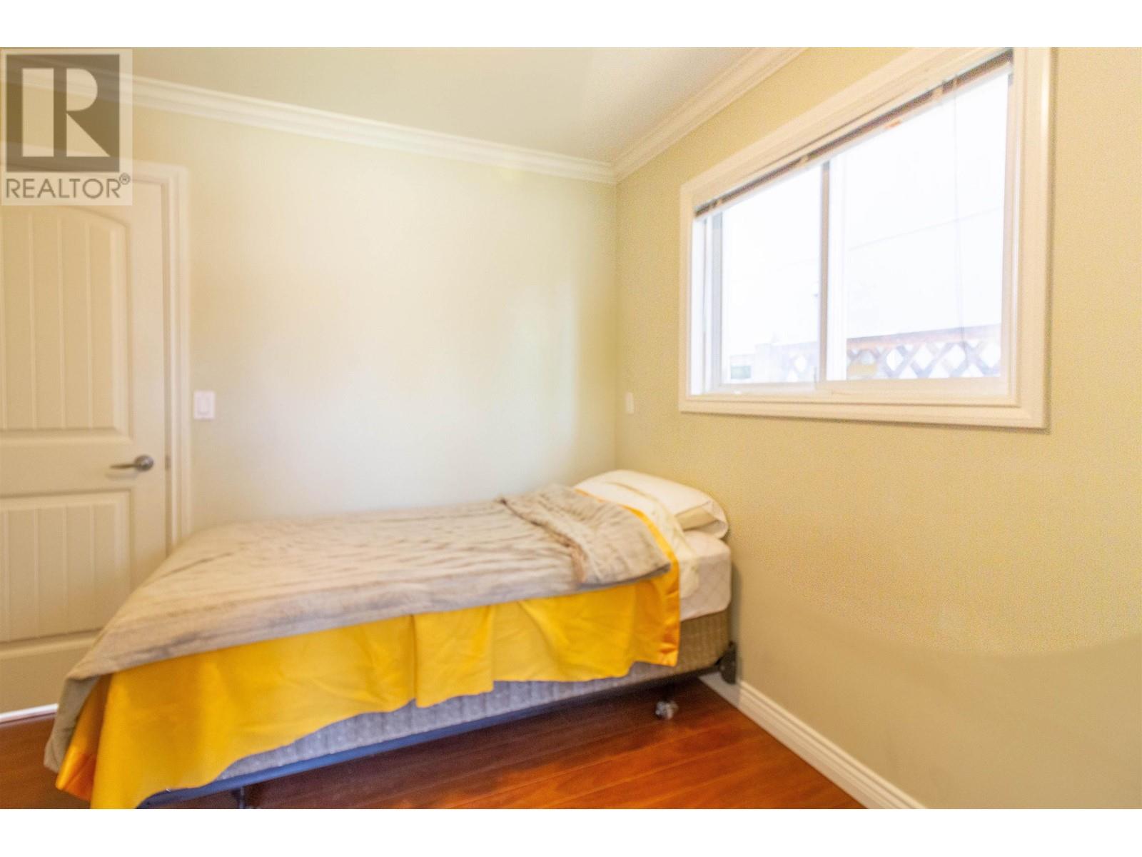 Listing Picture 27 of 40 : 1150 E 41ST AVENUE, Vancouver / 溫哥華 - 魯藝地產 Yvonne Lu Group - MLS Medallion Club Member