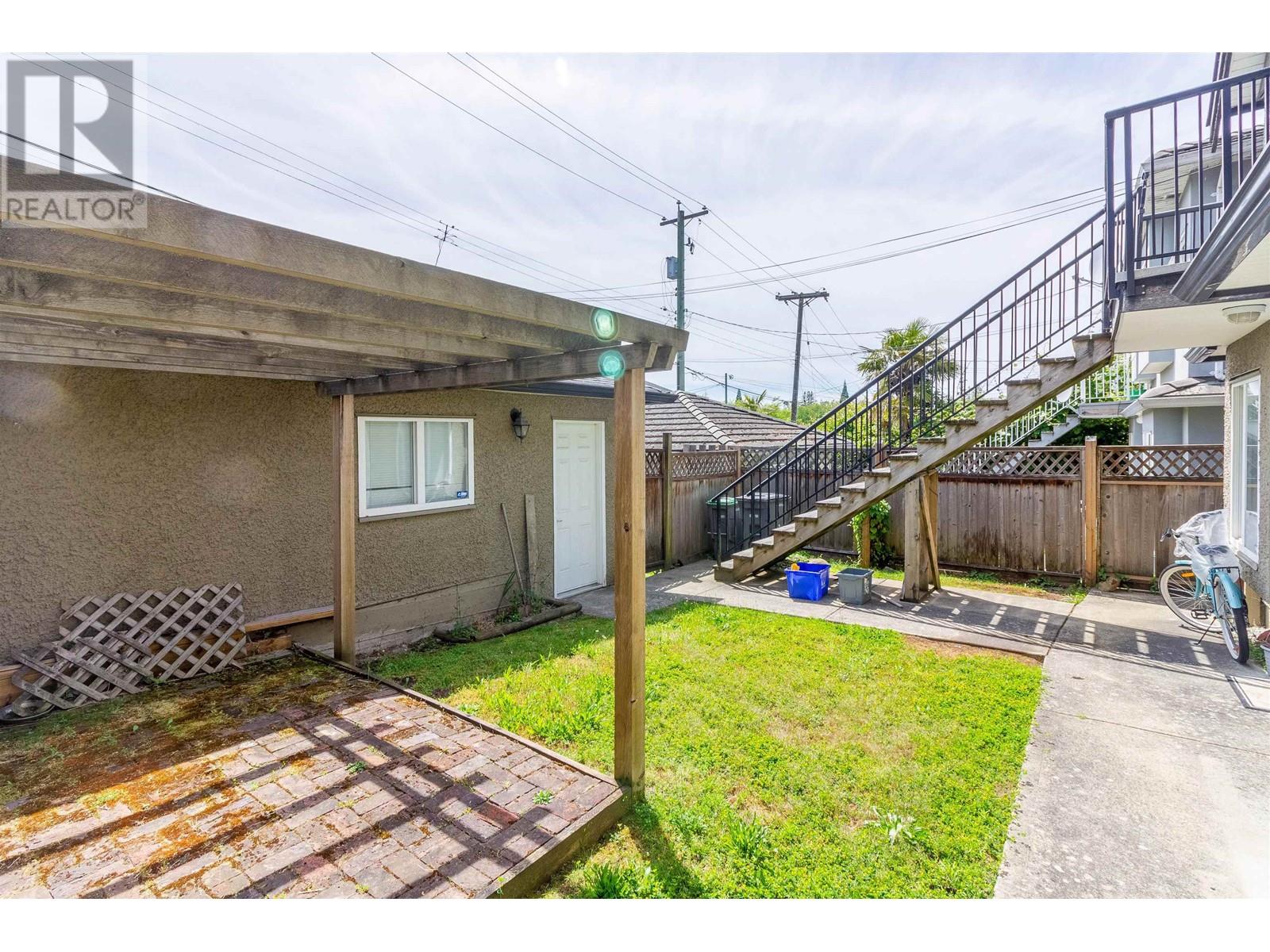 Listing Picture 34 of 40 : 1150 E 41ST AVENUE, Vancouver / 溫哥華 - 魯藝地產 Yvonne Lu Group - MLS Medallion Club Member