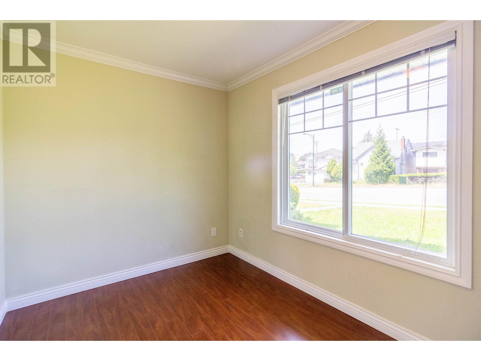 Listing Picture 26 of 40 : 1150 E 41ST AVENUE, Vancouver / 溫哥華 - 魯藝地產 Yvonne Lu Group - MLS Medallion Club Member