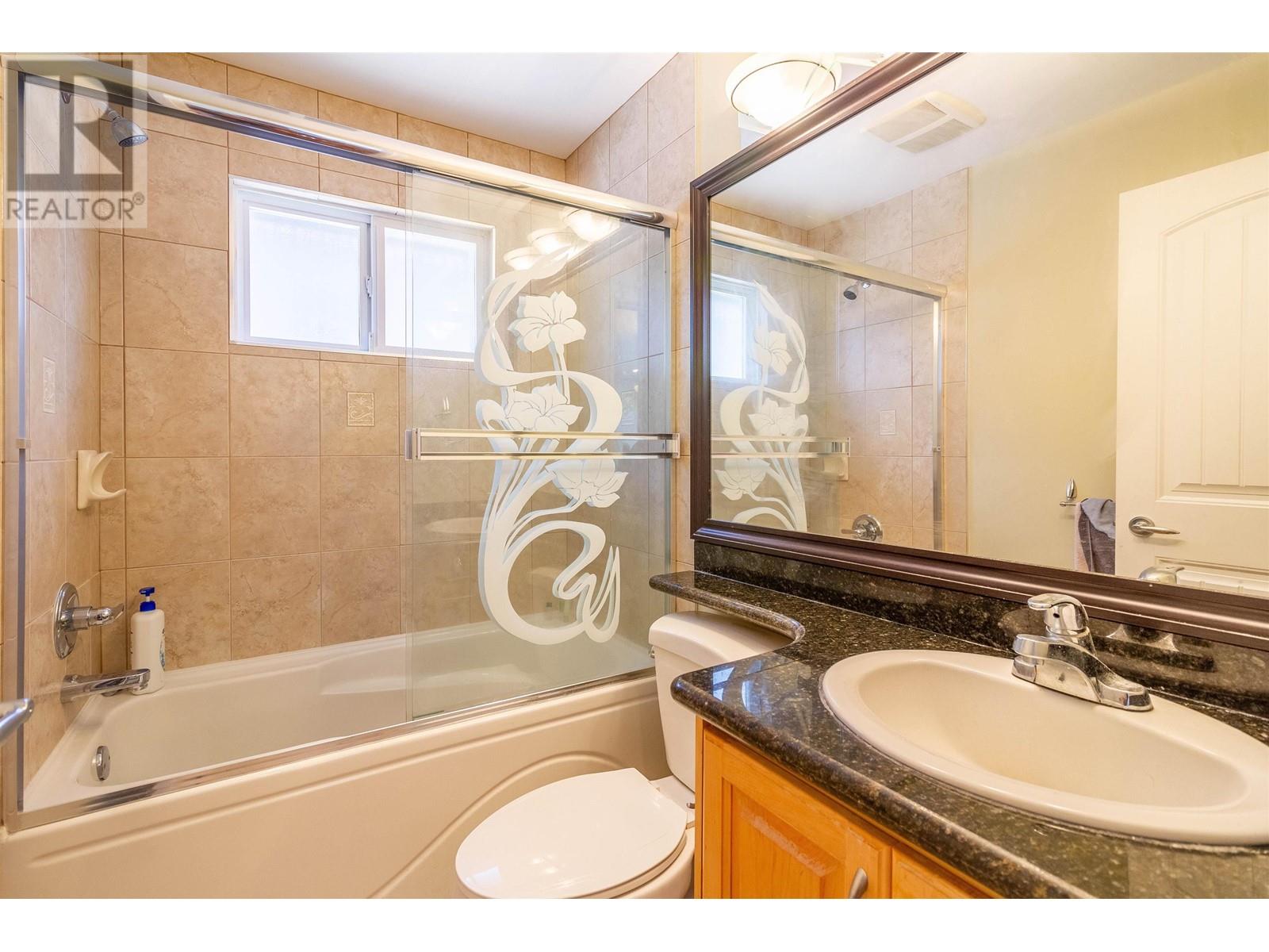 Listing Picture 25 of 40 : 1150 E 41ST AVENUE, Vancouver / 溫哥華 - 魯藝地產 Yvonne Lu Group - MLS Medallion Club Member