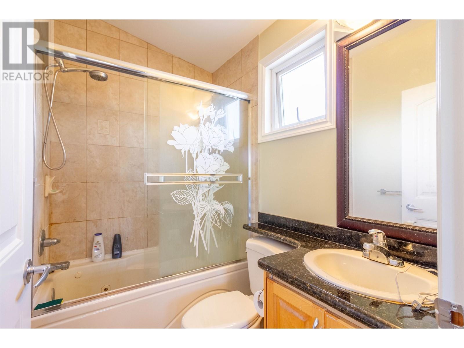 Listing Picture 18 of 40 : 1150 E 41ST AVENUE, Vancouver / 溫哥華 - 魯藝地產 Yvonne Lu Group - MLS Medallion Club Member