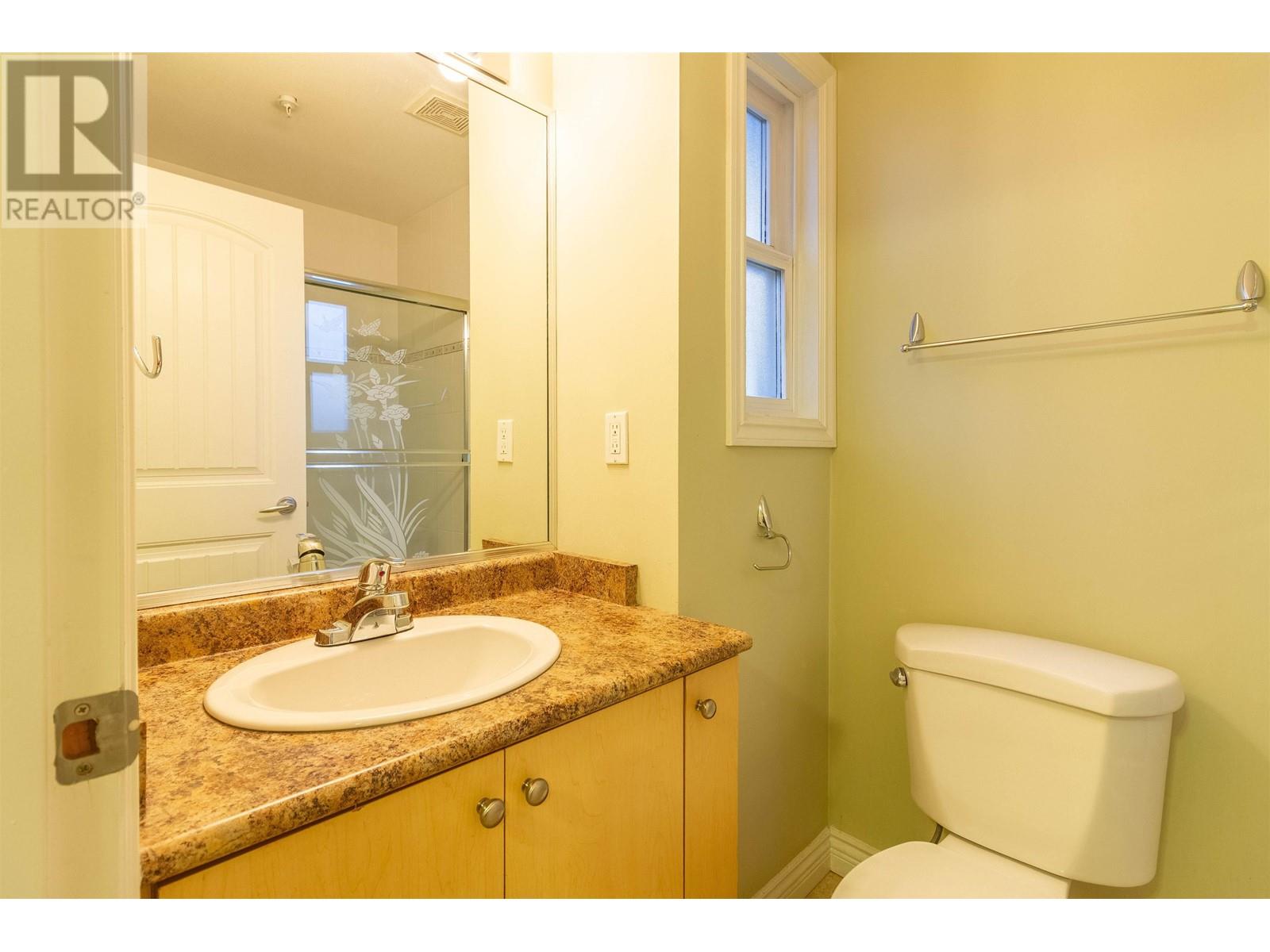 Listing Picture 31 of 40 : 1150 E 41ST AVENUE, Vancouver / 溫哥華 - 魯藝地產 Yvonne Lu Group - MLS Medallion Club Member