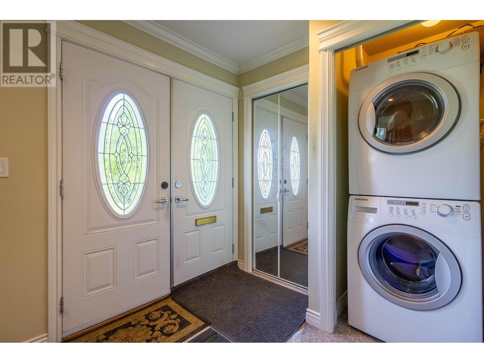 Listing Picture 32 of 40 : 1150 E 41ST AVENUE, Vancouver / 溫哥華 - 魯藝地產 Yvonne Lu Group - MLS Medallion Club Member