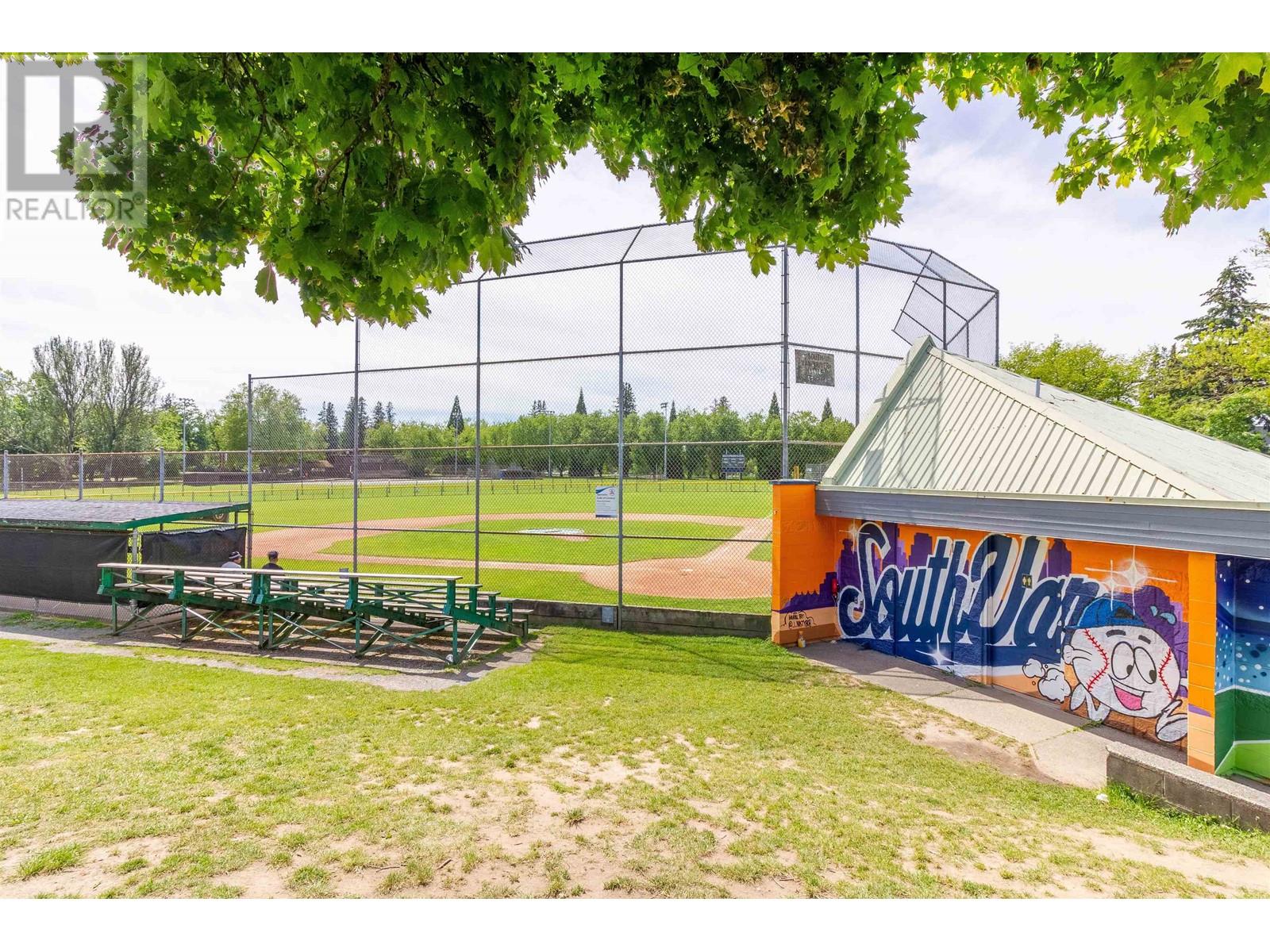 Listing Picture 39 of 40 : 1150 E 41ST AVENUE, Vancouver / 溫哥華 - 魯藝地產 Yvonne Lu Group - MLS Medallion Club Member