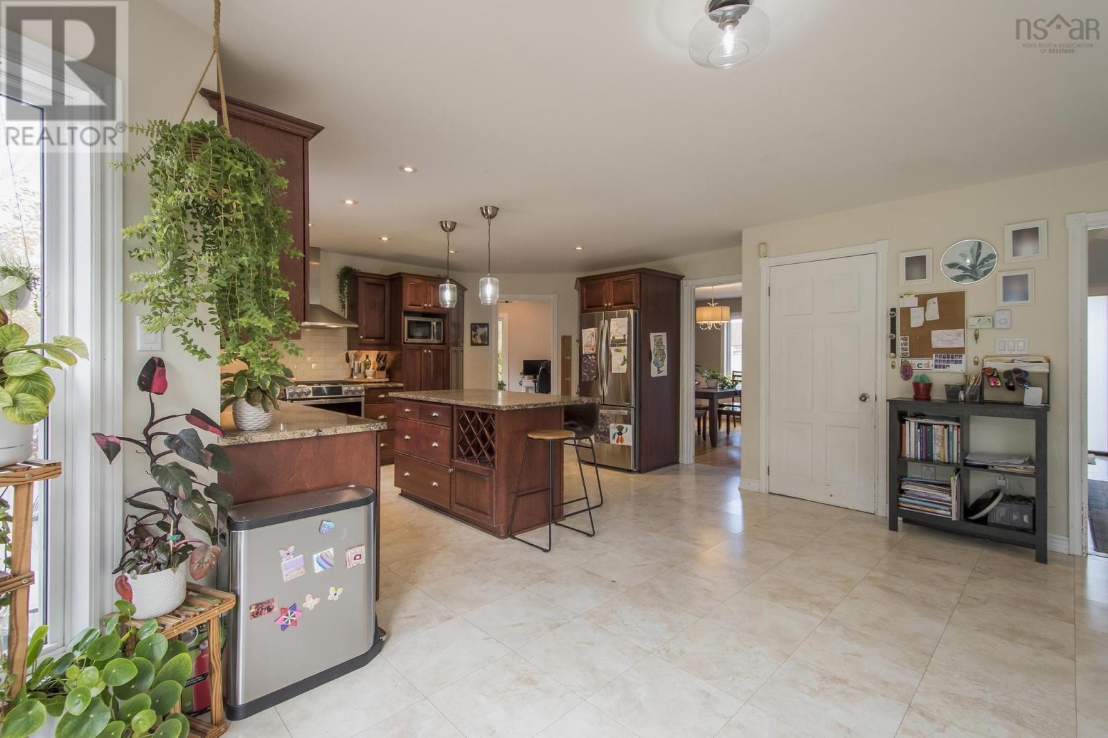 94 Lakeshire Crescent, Dartmouth, Nova Scotia  B2V 2N8 - Photo 9 - 202506407