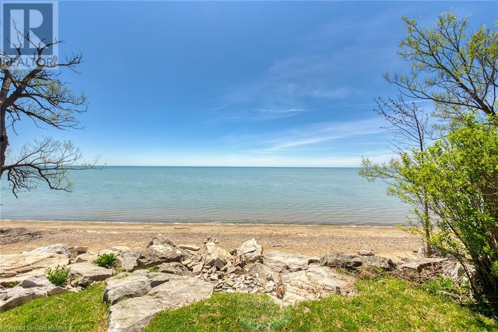 Property at 713 LAKESHORE Road image 3