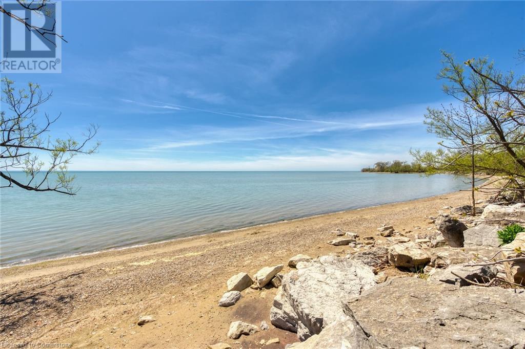 Property at 713 LAKESHORE Road image 4