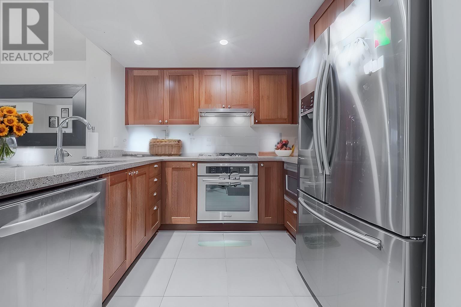 Listing Picture 5 of 16 : 120 9371 HEMLOCK DRIVE, Richmond / 烈治文 - 魯藝地產 Yvonne Lu Group - MLS Medallion Club Member