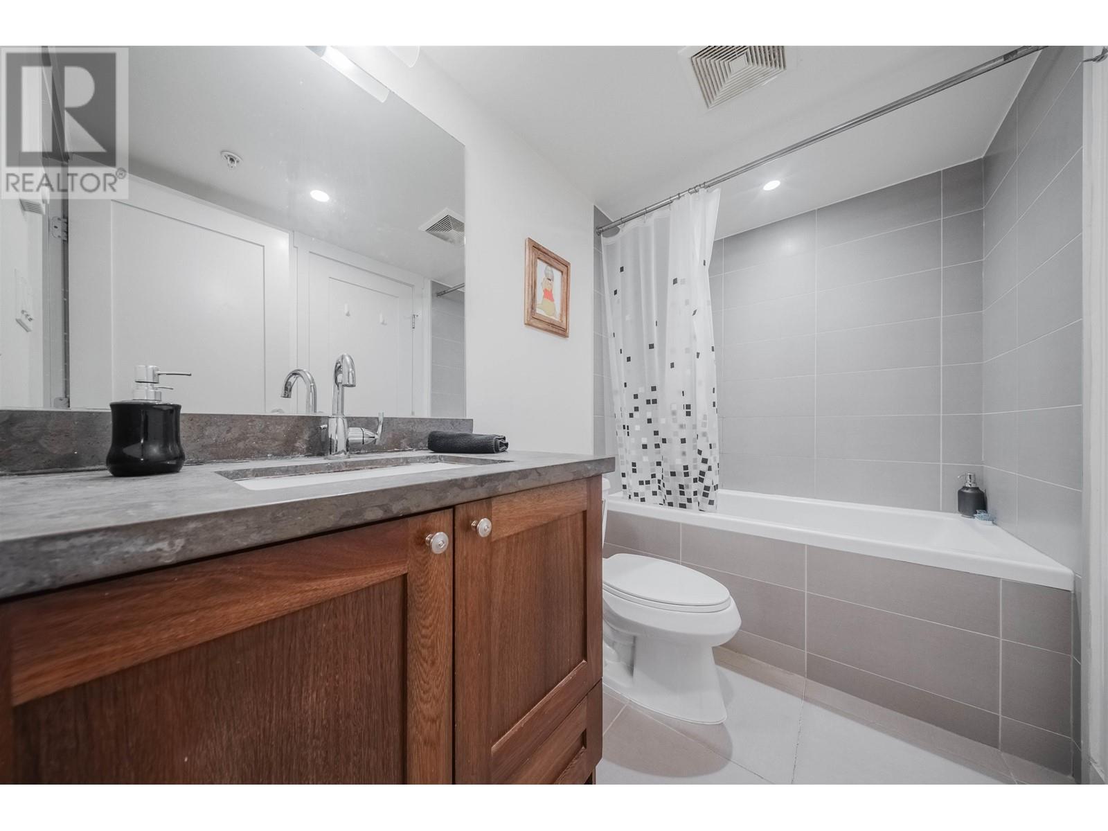 Listing Picture 7 of 16 : 120 9371 HEMLOCK DRIVE, Richmond / 烈治文 - 魯藝地產 Yvonne Lu Group - MLS Medallion Club Member