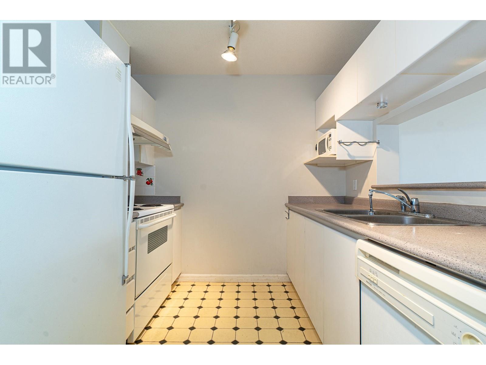 1702 5189 Gaston Street, Vancouver, British Columbia  V5R 6C7 - Photo 2 - R2983950