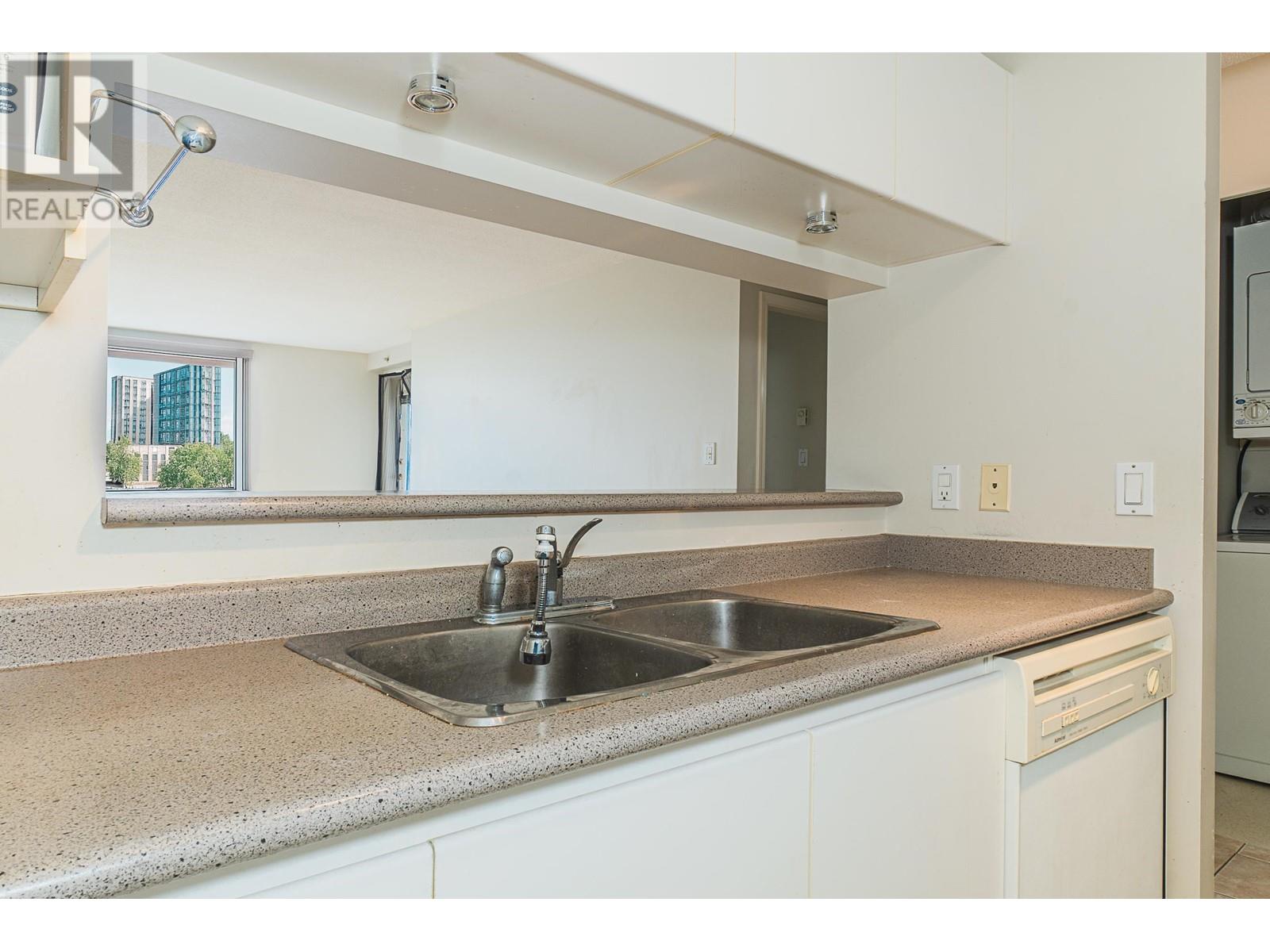 1702 5189 Gaston Street, Vancouver, British Columbia  V5R 6C7 - Photo 6 - R2983950