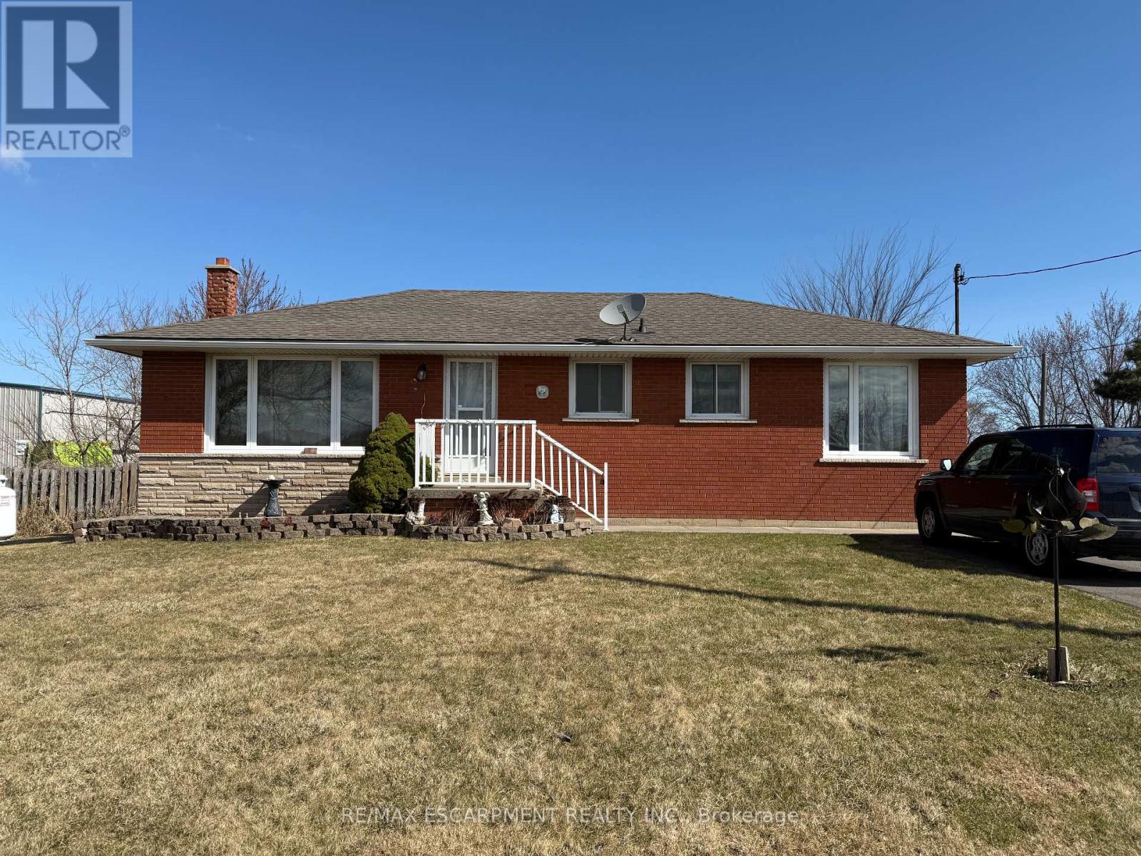 Property at 725 MUD STREET E image 1