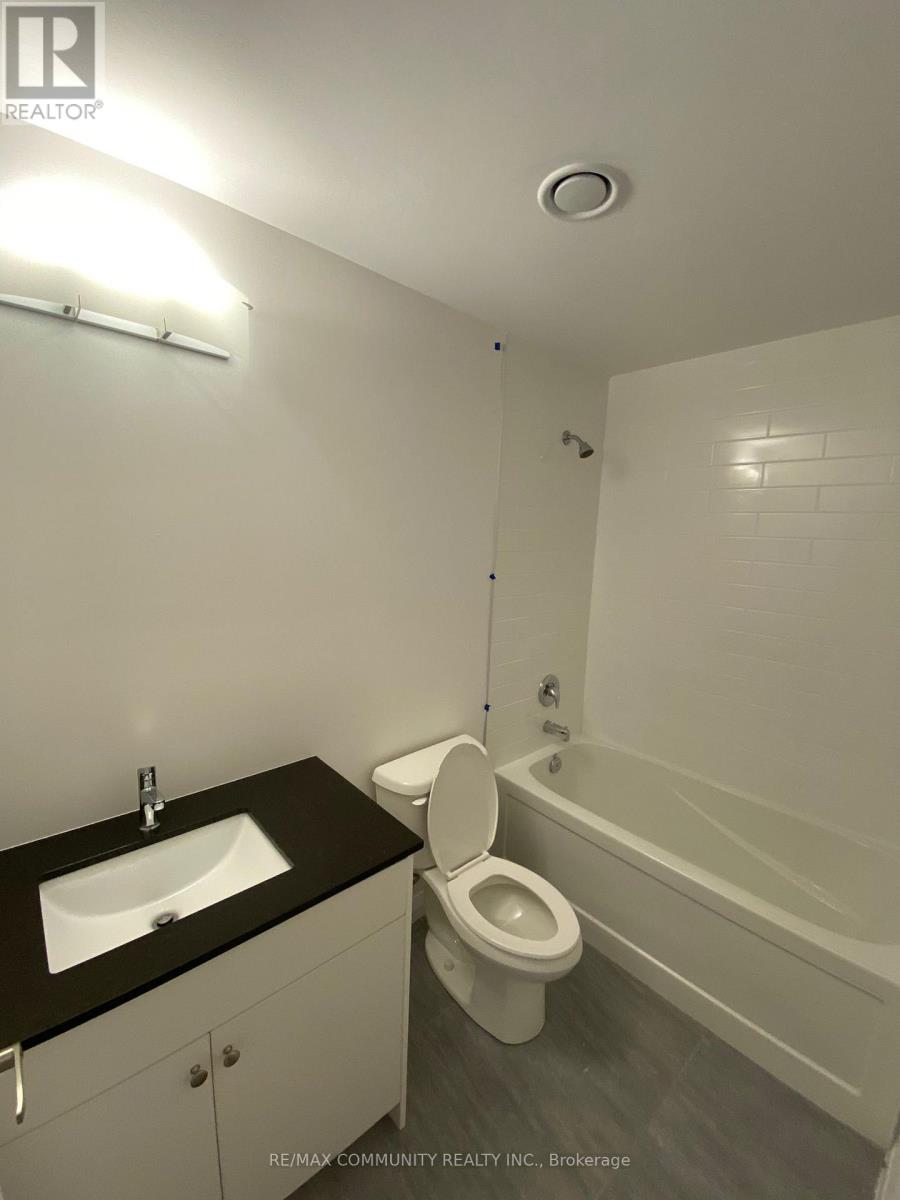 2307 - 60 Charles Street W, Kitchener, Ontario  N2G 0C9 - Photo 10 - X12052530