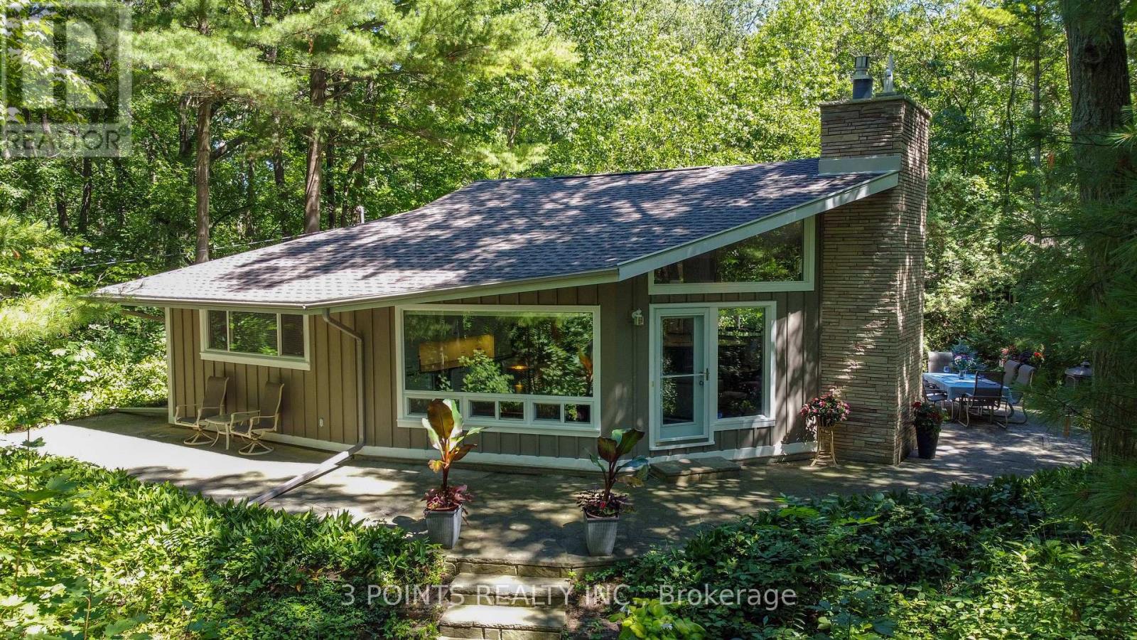 4 Frances Crescent