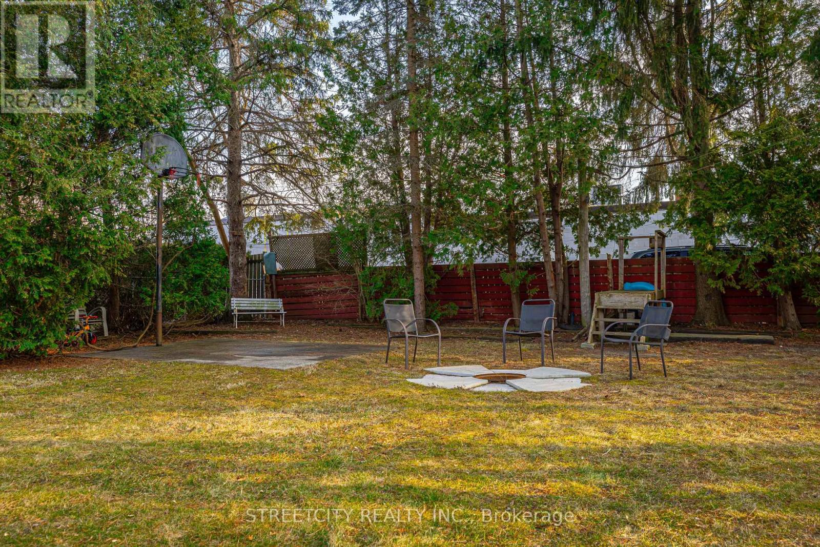 23 Dunkirk Drive, St. Thomas, Ontario  N5R 1R9 - Photo 24 - X12054090