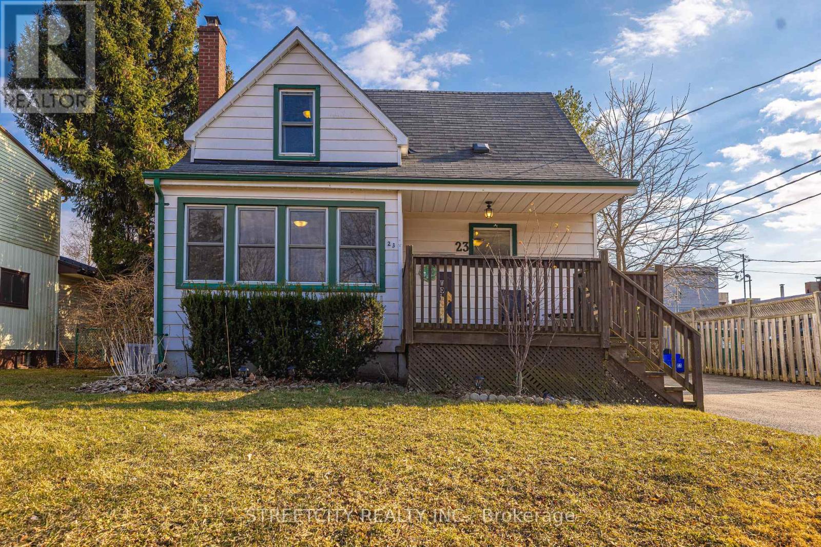 23 Dunkirk Drive, St. Thomas, Ontario  N5R 1R9 - Photo 3 - X12054090
