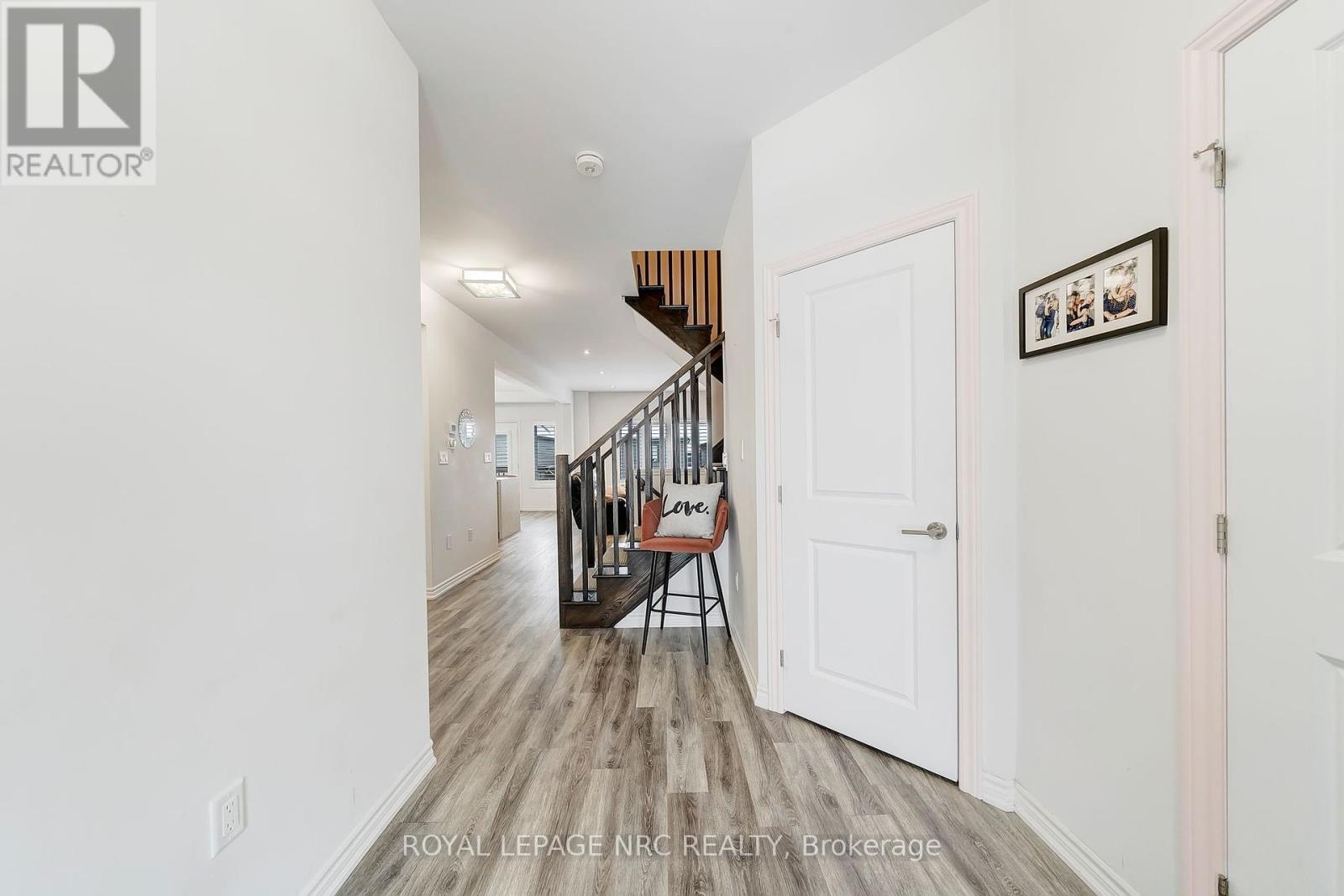 Property at 4071 THOMAS STREET image 2