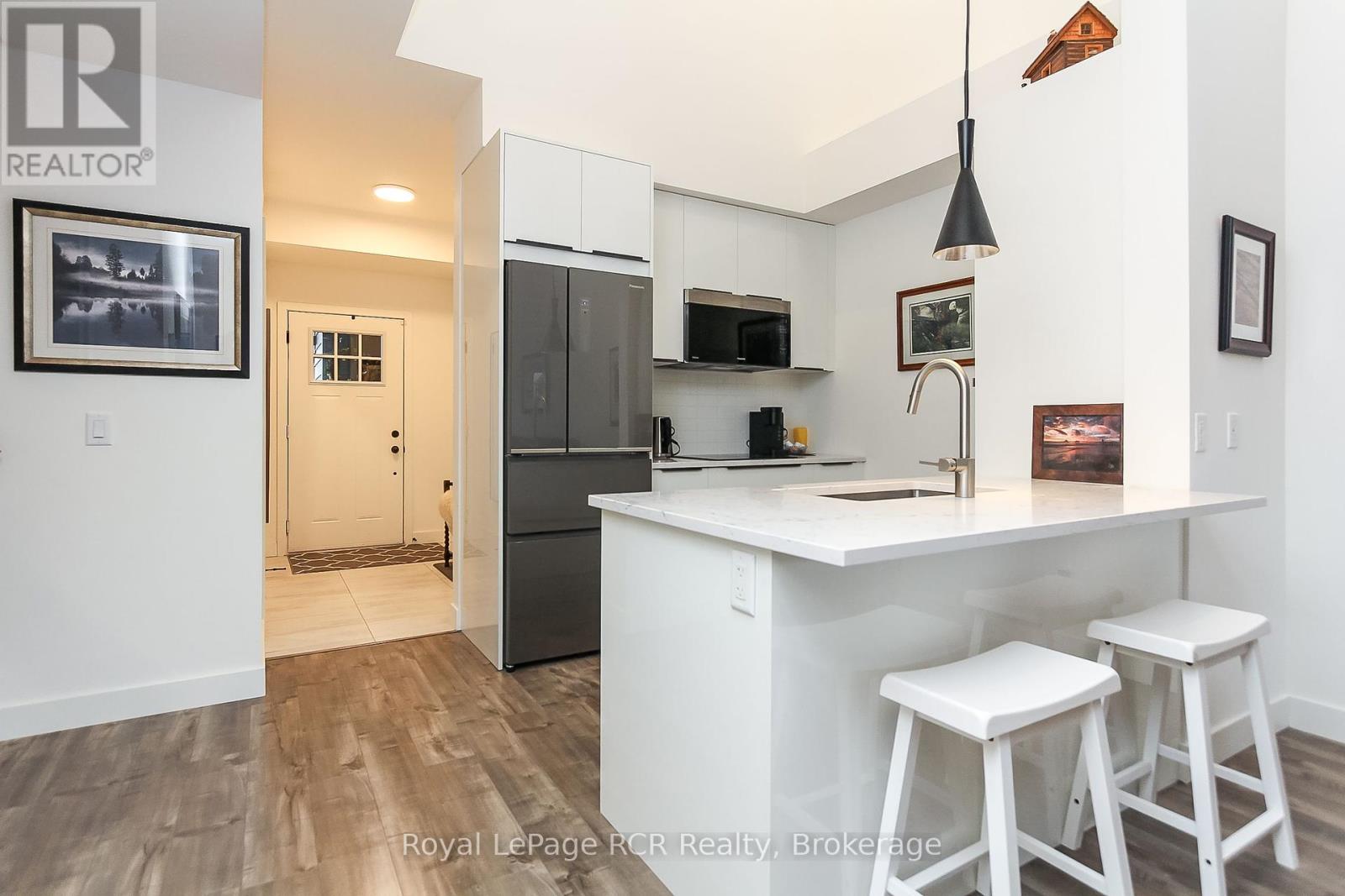 306 - 10 Beausoleil Lane, Collingwood, Ontario  L9Y 2X5 - Photo 6 - S12054022