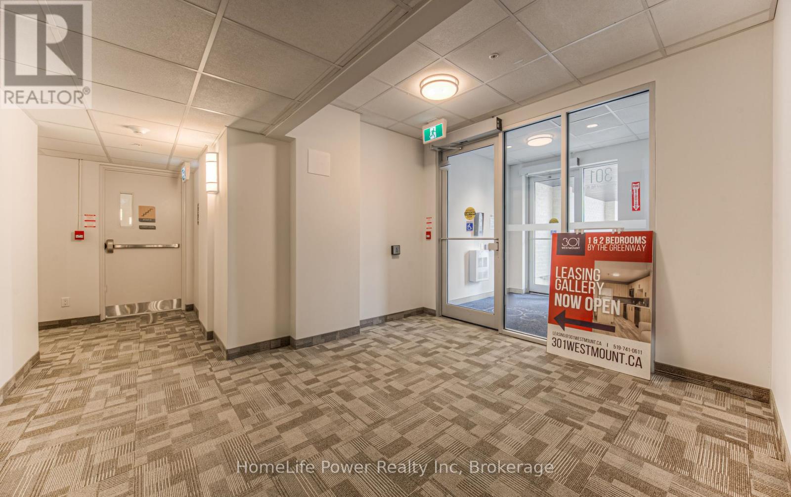 204 - 301 Westmount Road, Kitchener, Ontario  N2M 5M9 - Photo 3 - X12053998