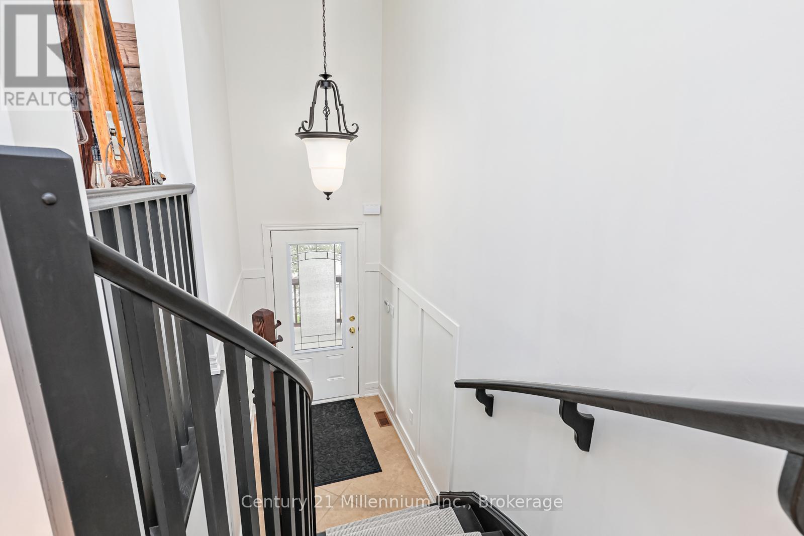 105 Millennium Way, Blue Mountains, Ontario  L9Y 0B8 - Photo 7 - X12054062