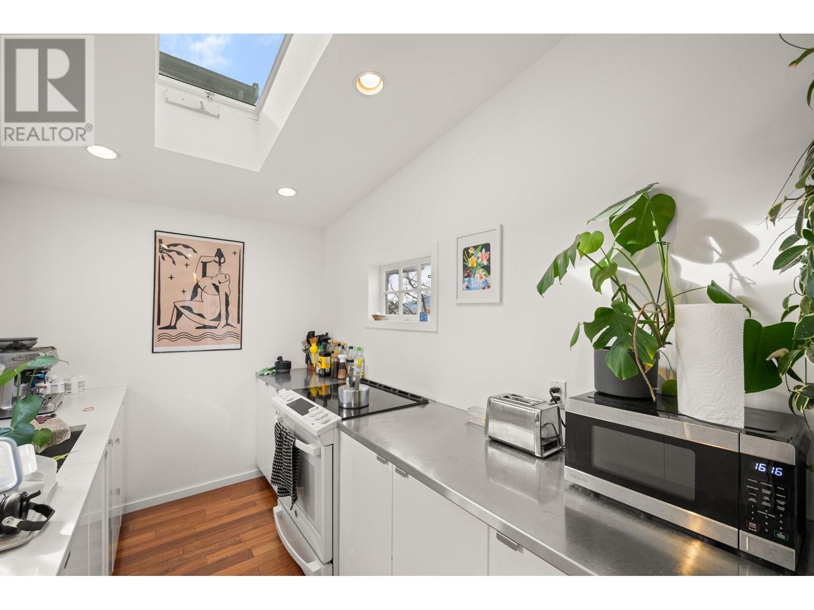 2128 E Pender Street, Vancouver, British Columbia  V5L 1X2 - Photo 16 - C8066965