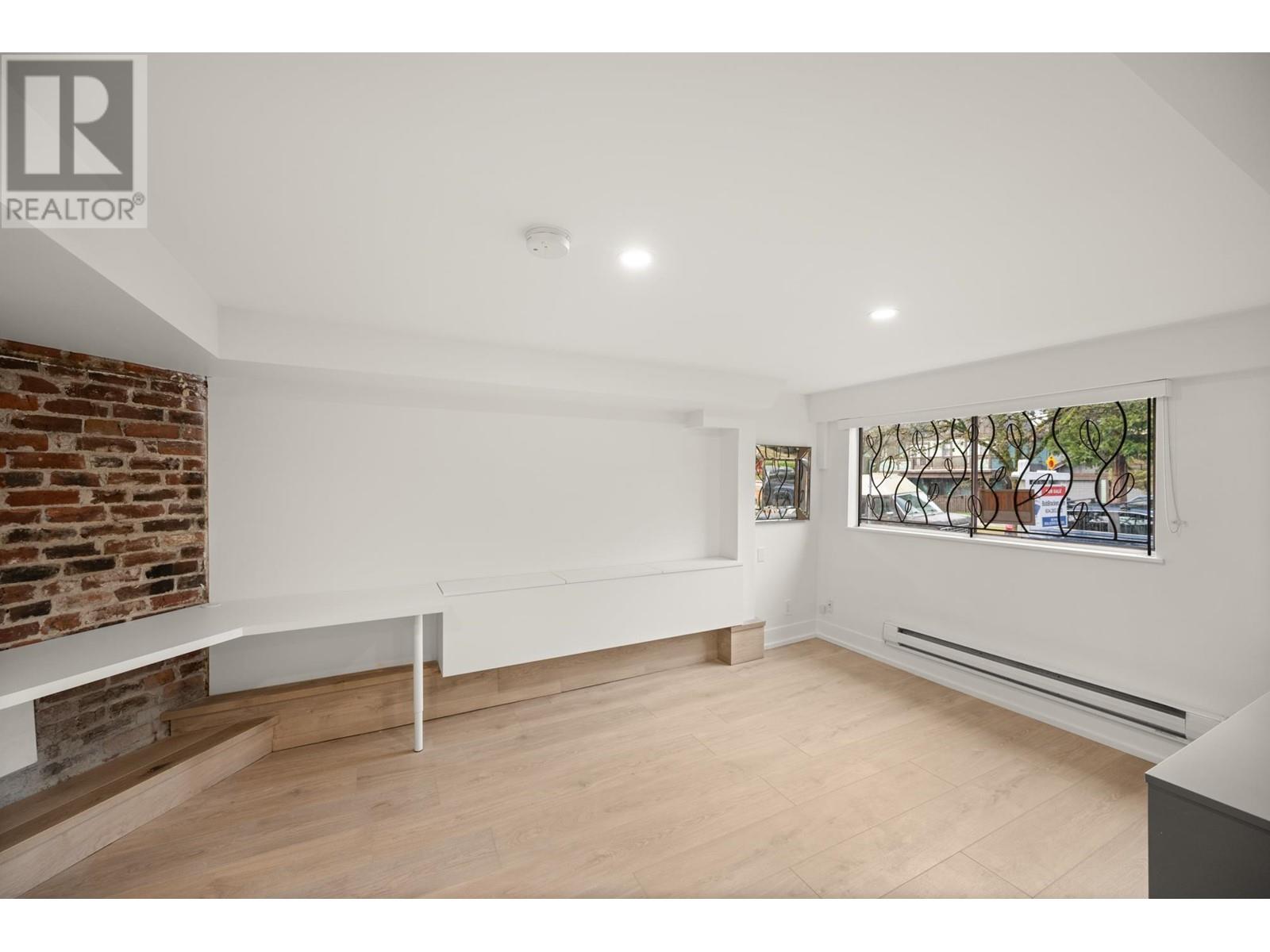 2128 E Pender Street, Vancouver, British Columbia  V5L 1X2 - Photo 32 - C8066965
