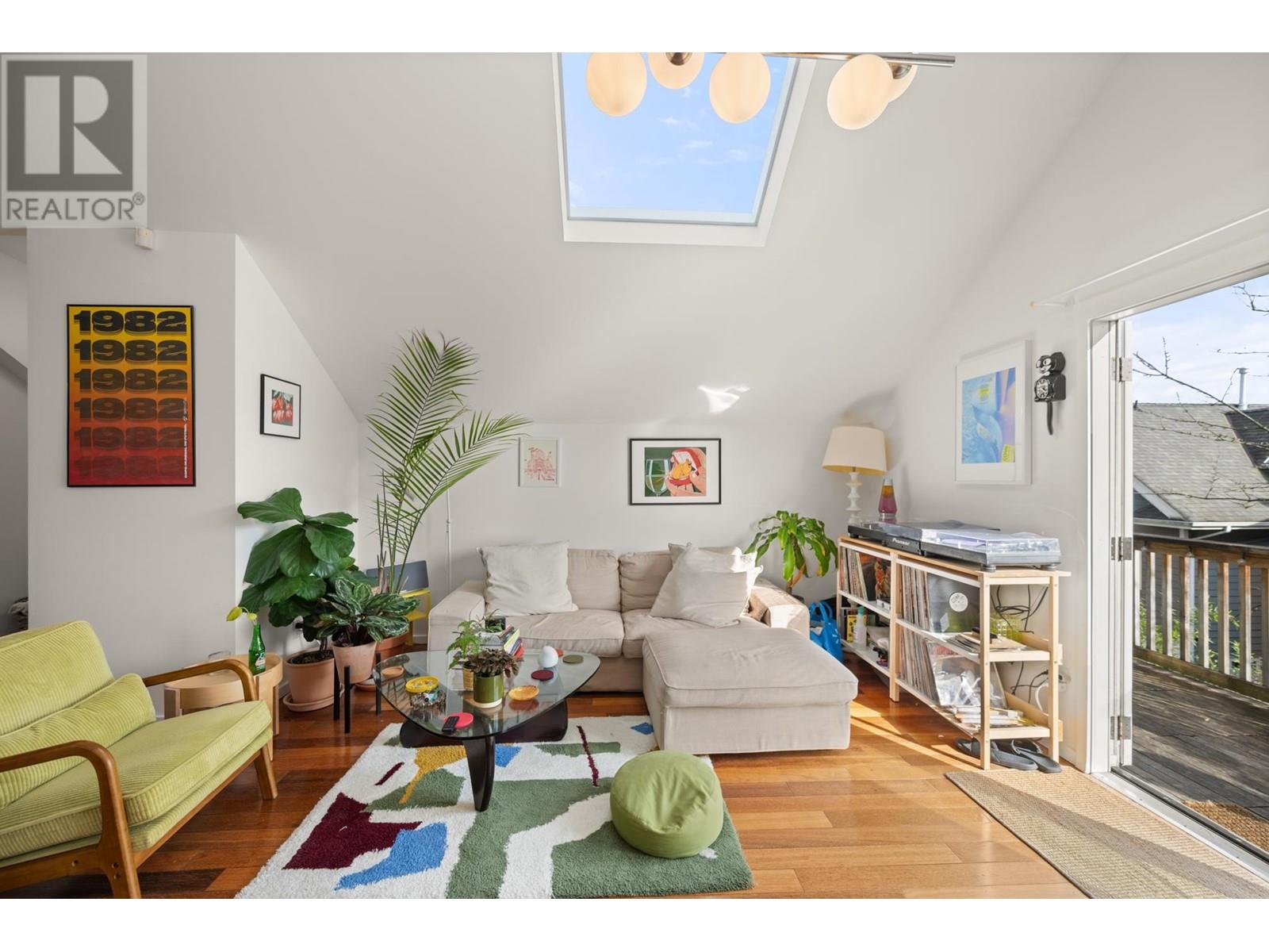 2128 E Pender Street, Vancouver, British Columbia  V5L 1X2 - Photo 13 - C8066965
