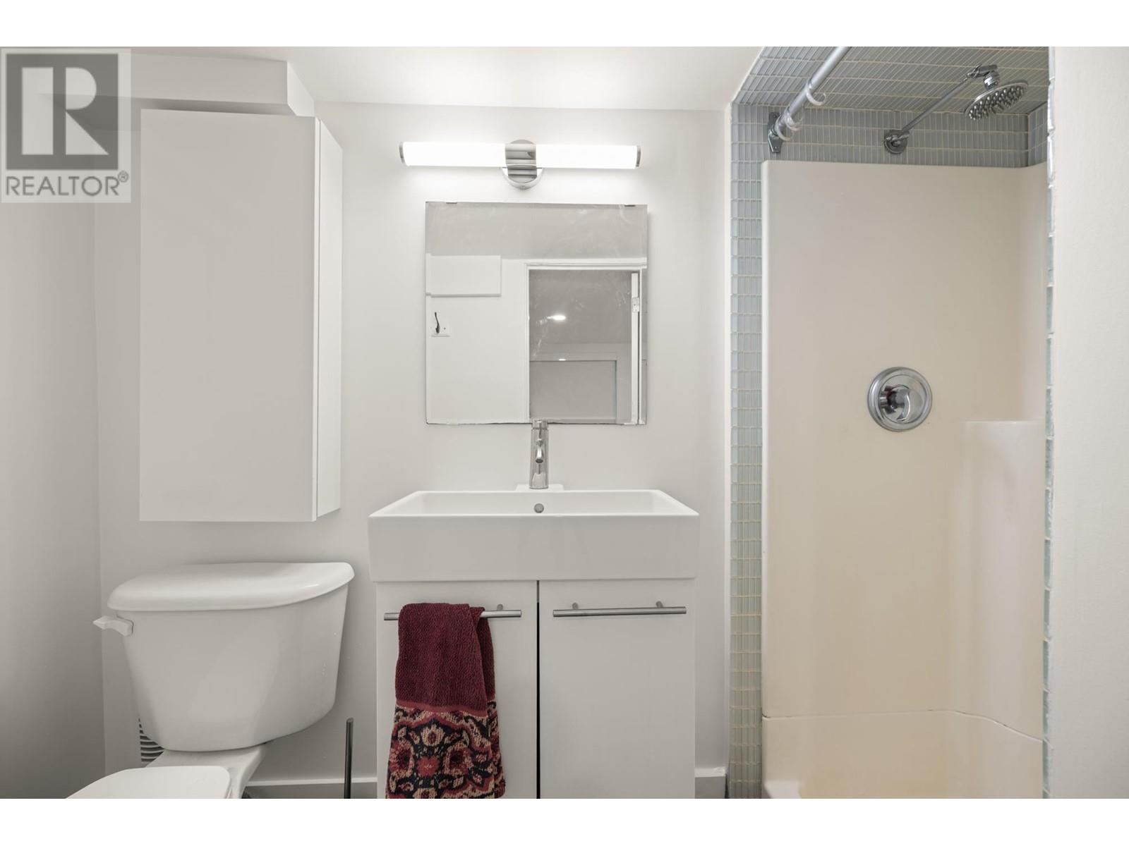 2128 E Pender Street, Vancouver, British Columbia  V5L 1X2 - Photo 34 - C8066965