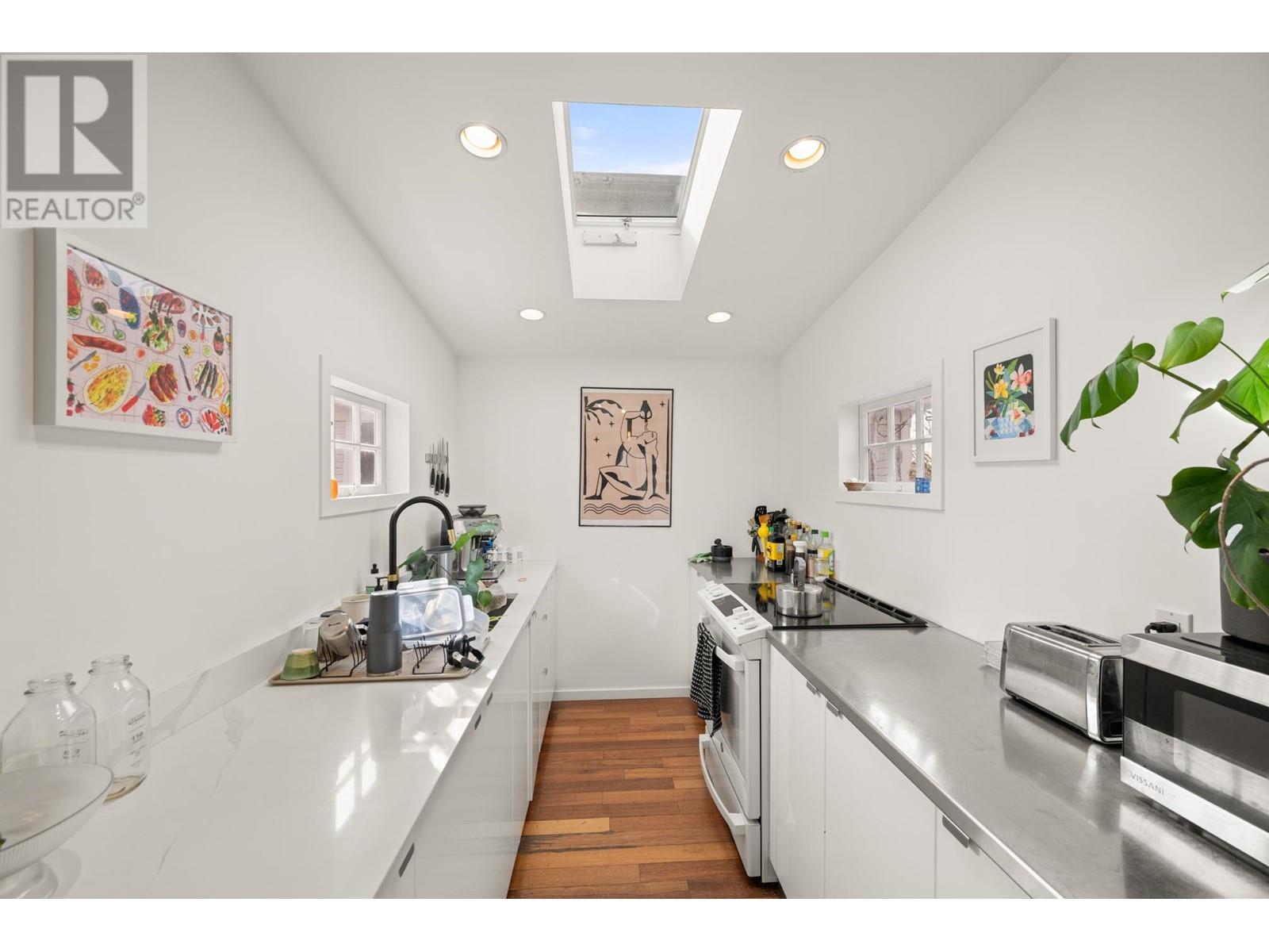 2128 E Pender Street, Vancouver, British Columbia  V5L 1X2 - Photo 17 - C8066965