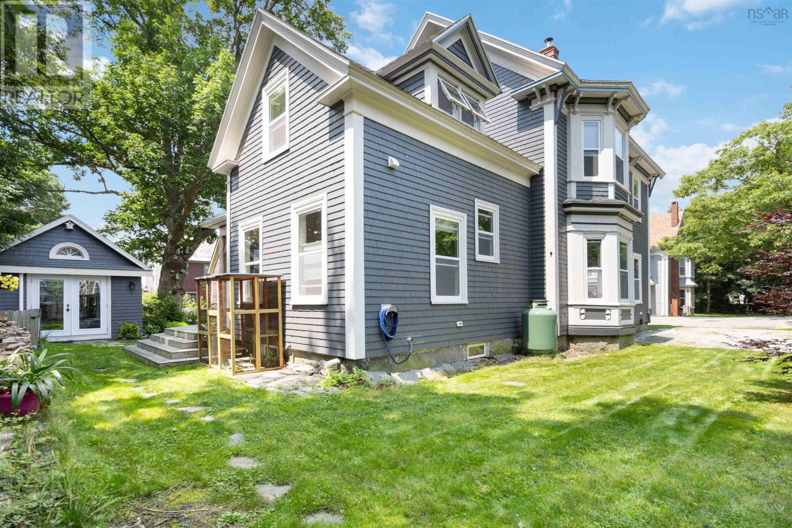 13 John Street, Shelburne, Nova Scotia  B0T 1W0 - Photo 3 - 202506413