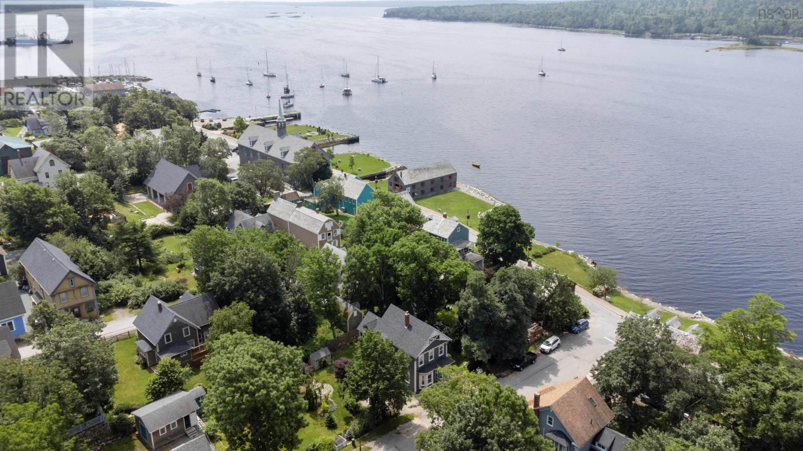 13 John Street, Shelburne, Nova Scotia  B0T 1W0 - Photo 5 - 202506413