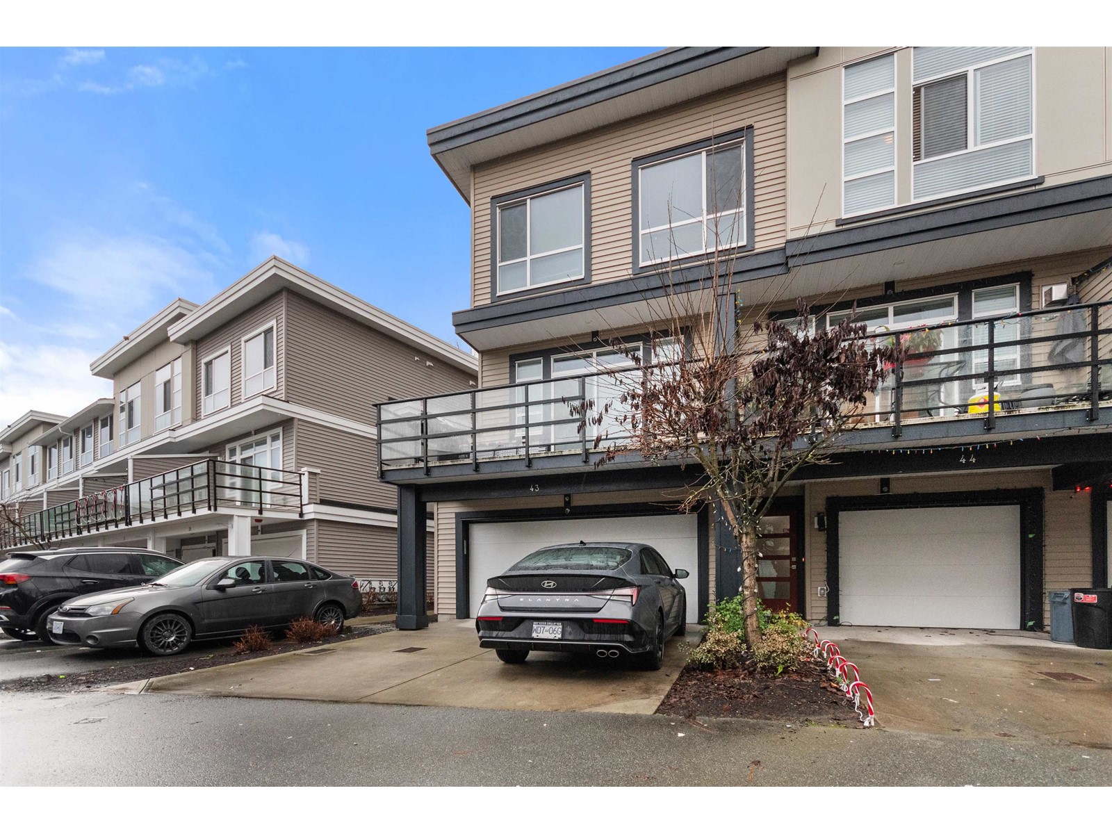 Property at 43 8413 MIDTOWN WAY image 4